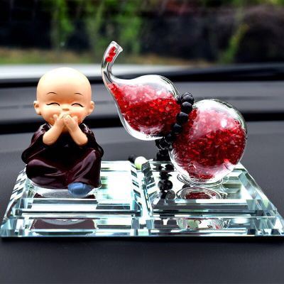 汽车香水摆件小和尚车内摆件车载装饰品用品香水座公仔汽车用品
