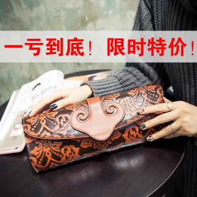 中国风女包2018新款气质单肩包斜挎包民族风手拿包复古压花百搭潮