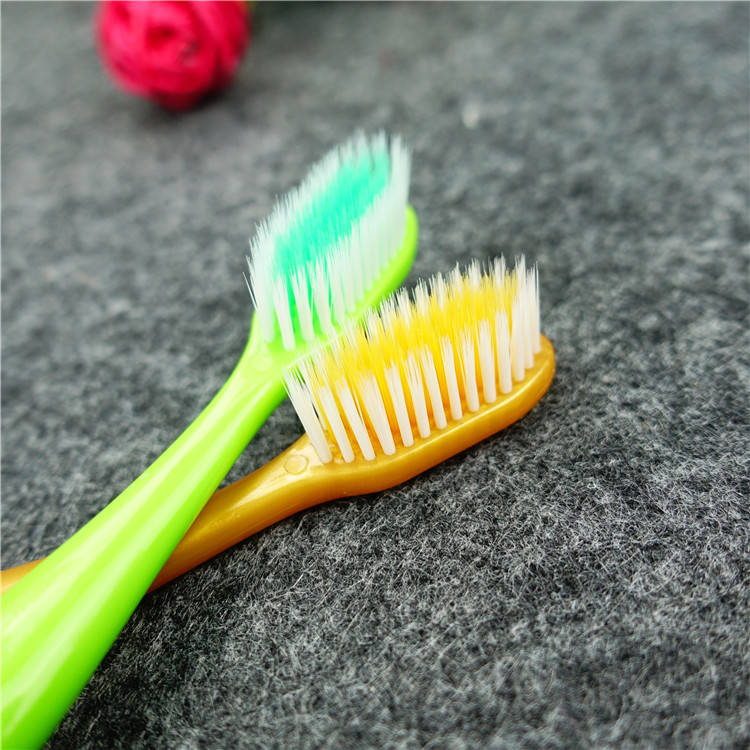 竹炭牙刷软毛成人家用牙刷批发10-20支竹炭抑菌男女成人款牙刷