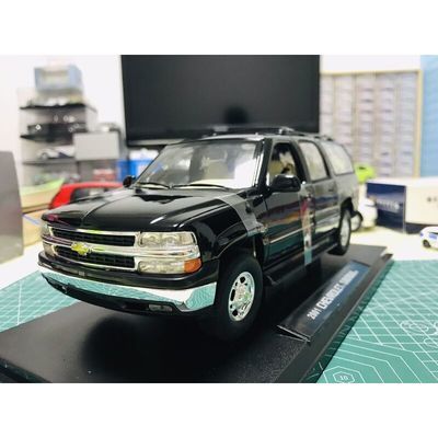 118原厂雪佛兰萨博班chevroletsuburban2001suv车模模型