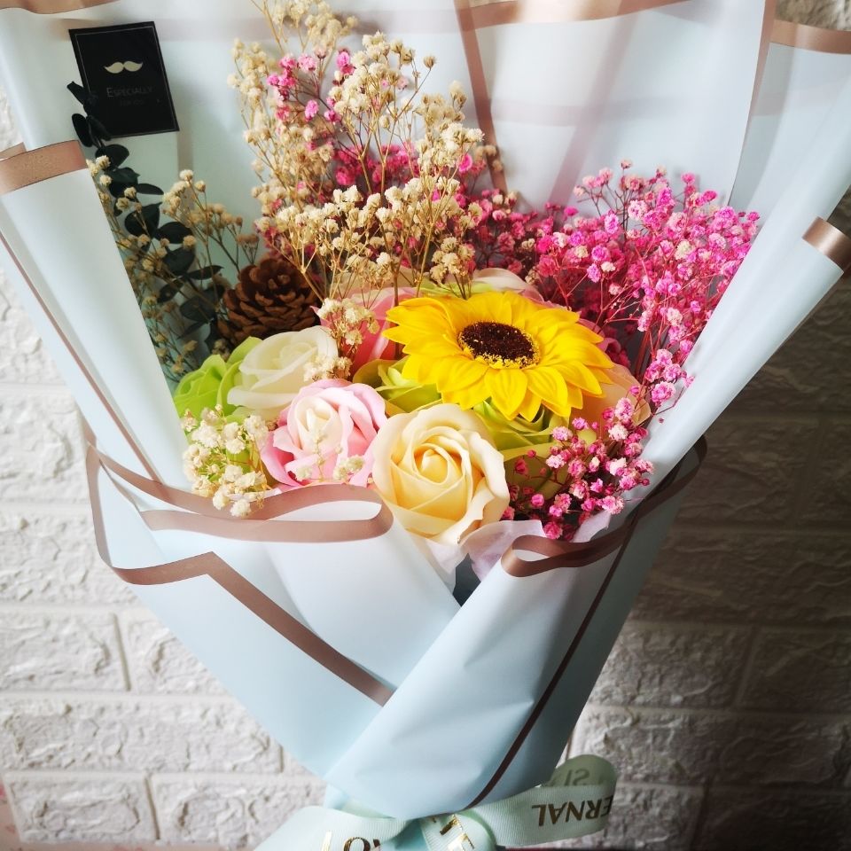 顺丰包邮干花永生花情人节向日葵满天星花束母亲节毕业表白女友拼团中