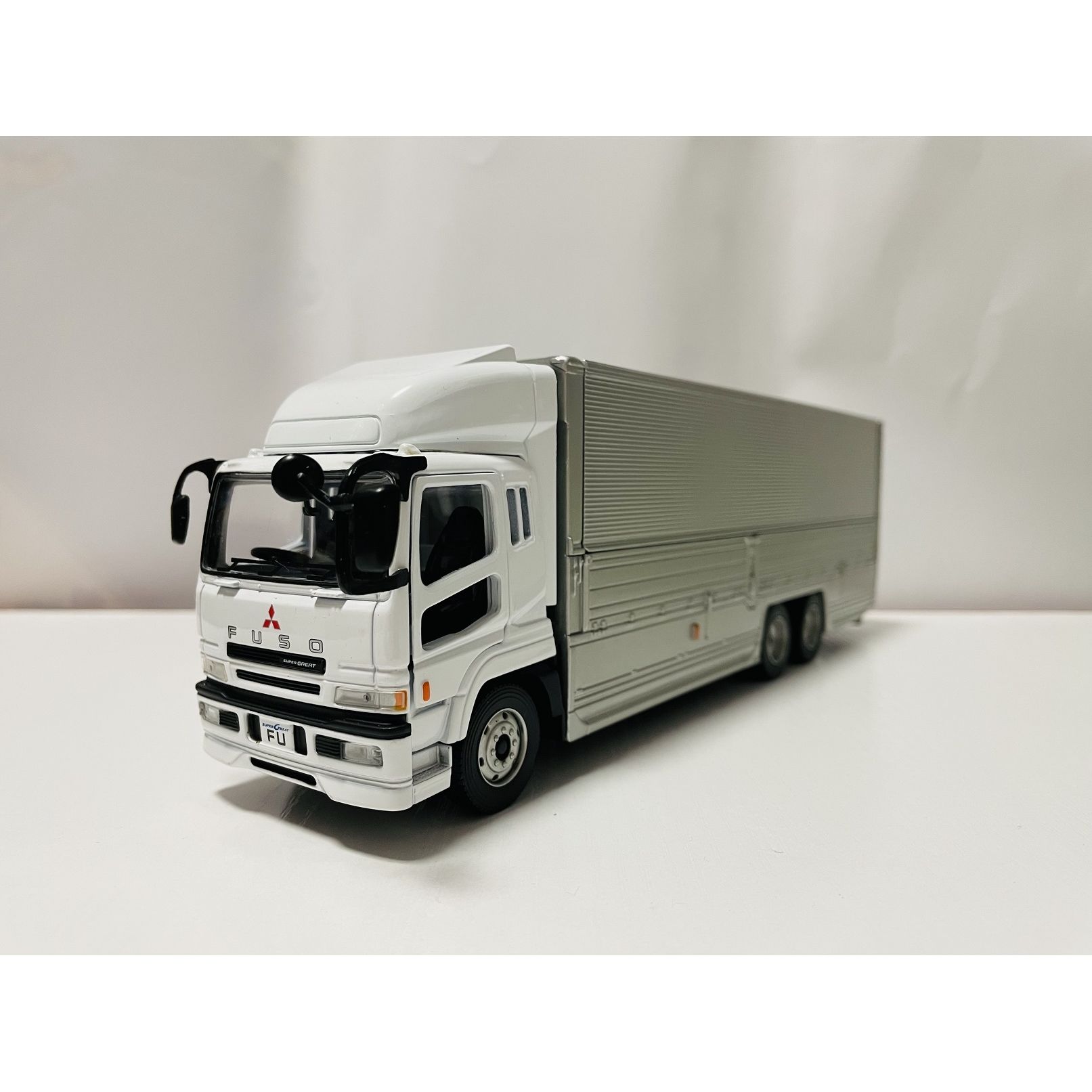 1:43 diapet 三菱扶桑 mitsubishi fuso 箱式货运卡车 合金车模型