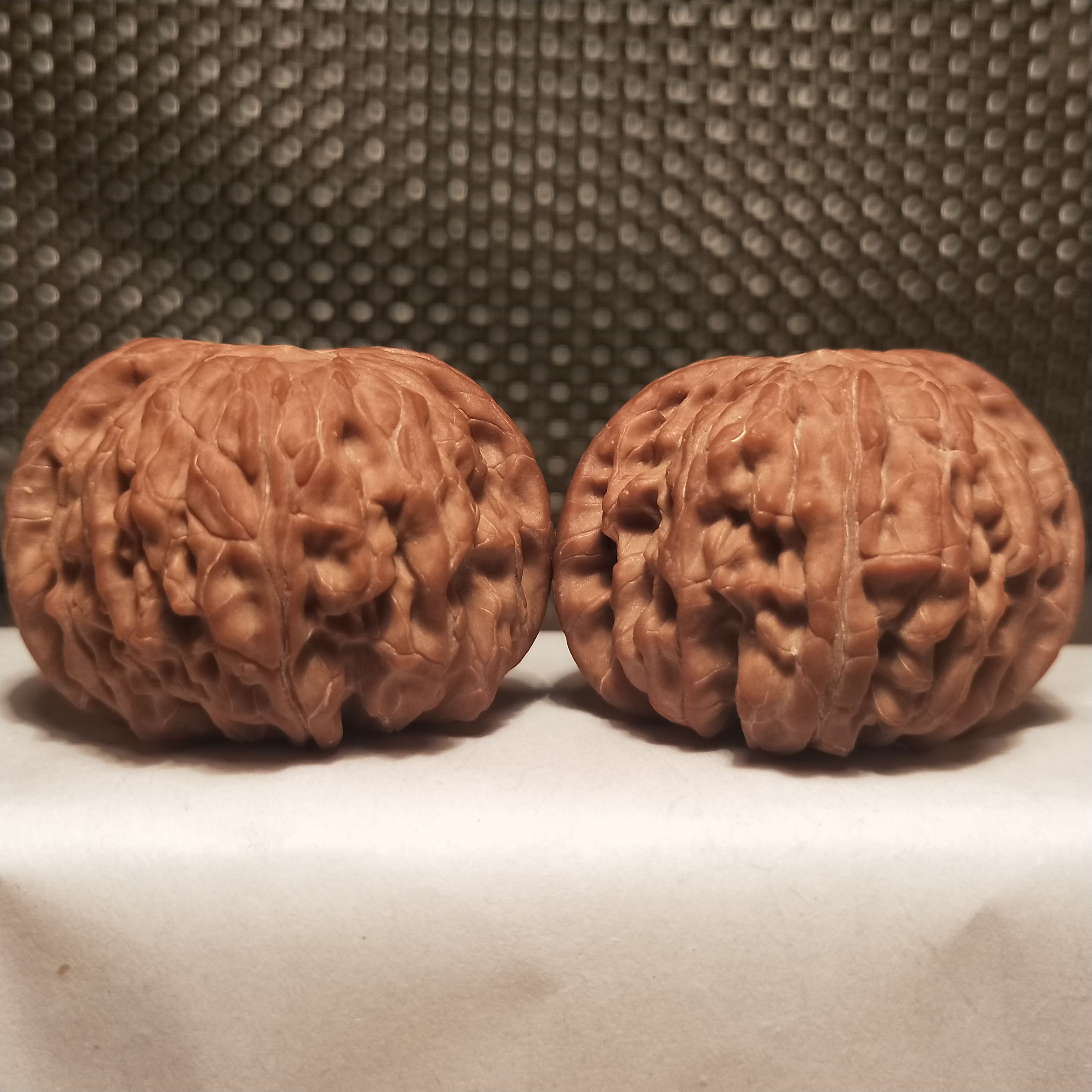 文玩核桃麻核桃手玩把玩野生小众磨盘闷尖南疆石水龙纹狮子头