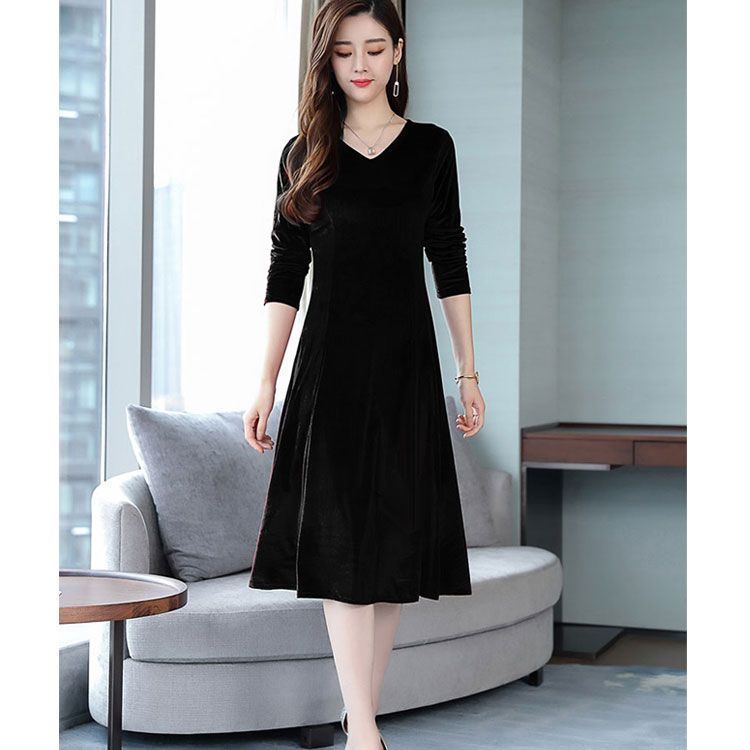 2020 new women's clothing spring and autumn golden velvet middle and long loose cover belly big size dress for the middle and old