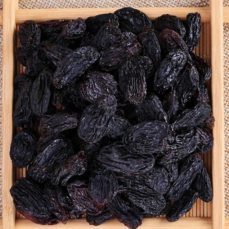 新疆吐鲁番黑玫瑰葡萄干无籽大颗粒非黑加仑包邮200g
