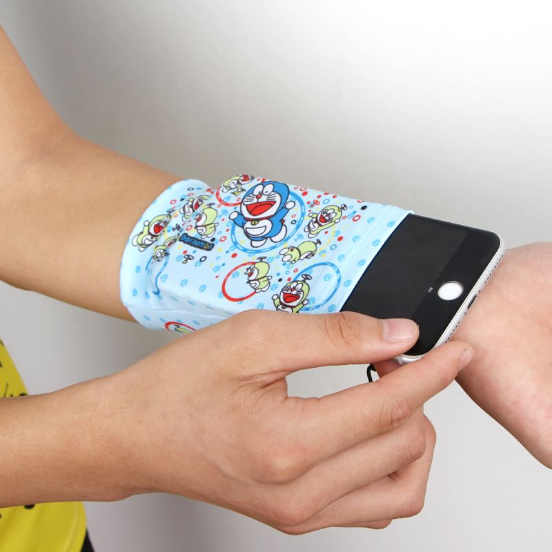 做手机手腕包 6f13ded7372c210af861ce3eaa54322a.jpeg