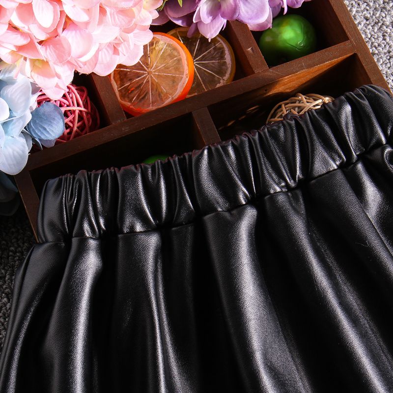 Girl's small leather skirt, western style, autumn and winter 2019 new dress, pleated qunzi middle large children's Plush skirt, half length skirt