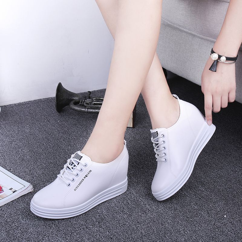 [lace up / one foot pedal] new high rise small white shoes in autumn 2020 women's sports and leisure shoes Lefu single shoes