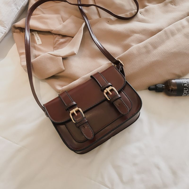 Hong Kong style retro postman bag women's new forest texture small bag ins super fire Mini Single Shoulder Messenger Bag