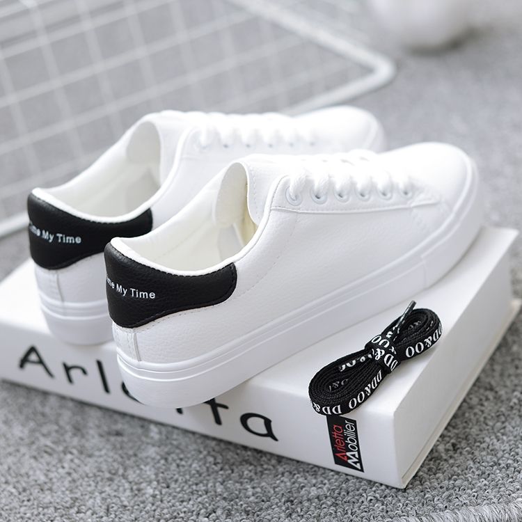 Versatile small white shoes female students flat shoes Korean casual shoes white shoes new women's shoes in spring and autumn of 2019