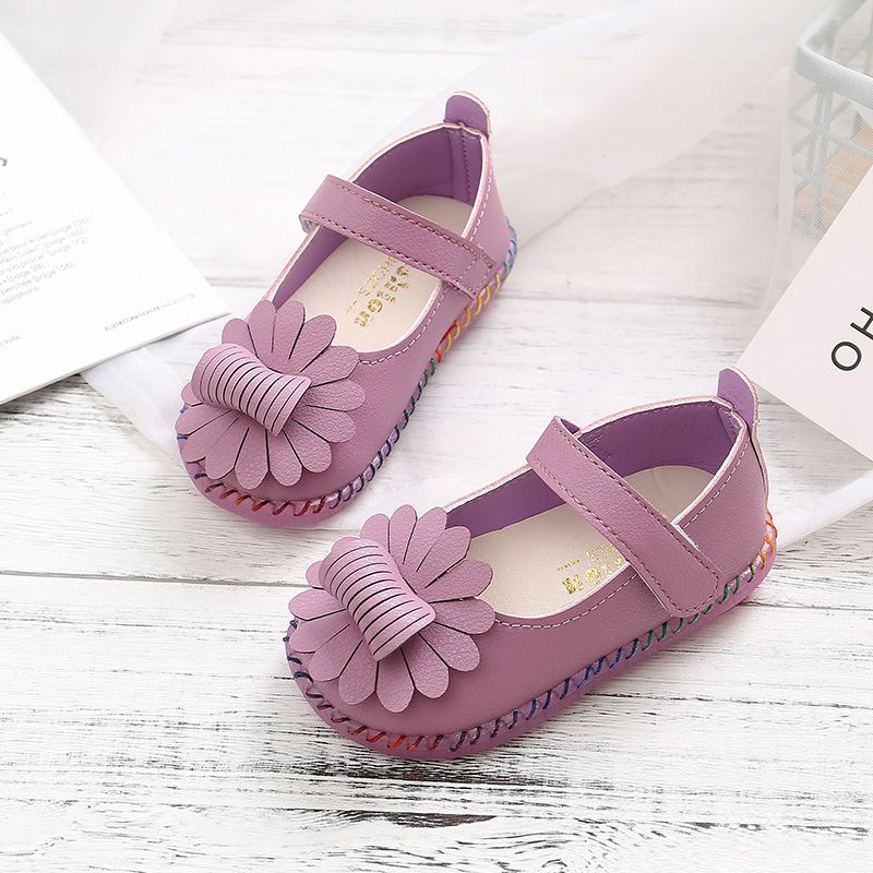 Spring and autumn new middle and small girls' shoes soft soled flat soled children's shoes princess shoes little girl Korean square shoes