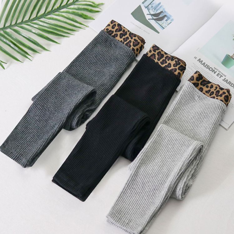 2020 girls' Leggings with plush and thick autumn and winter clothes