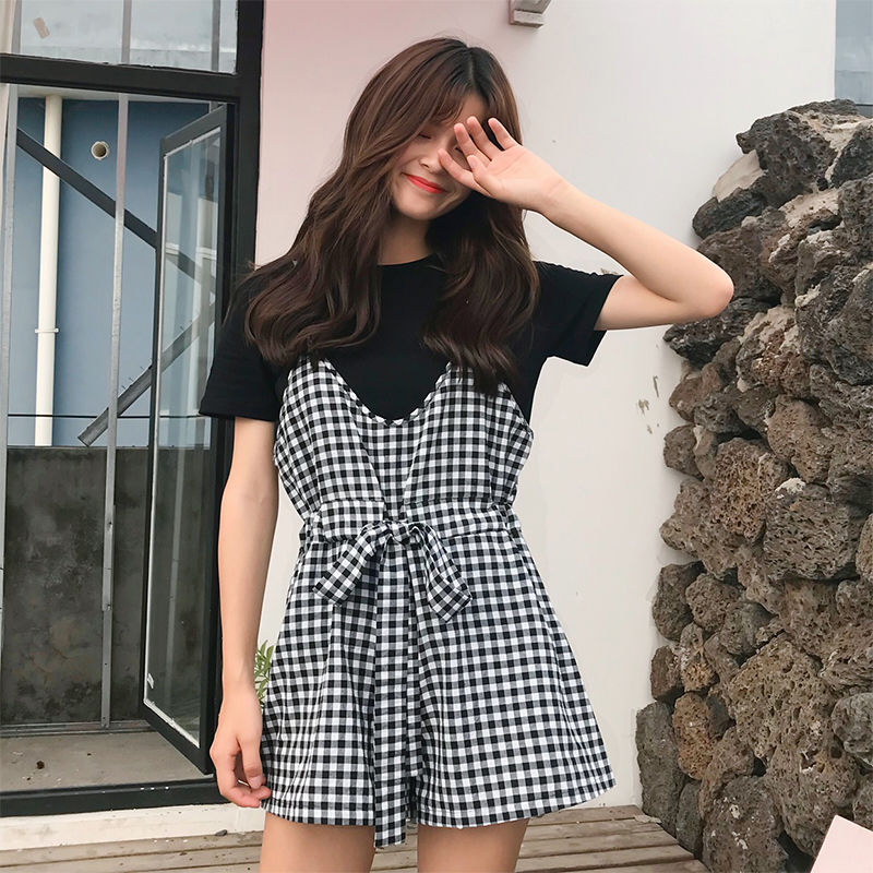 Korean version of two-piece set of Suspenders for female students high waist loose check suspender jumpers wide leg shorts spring and summer wear