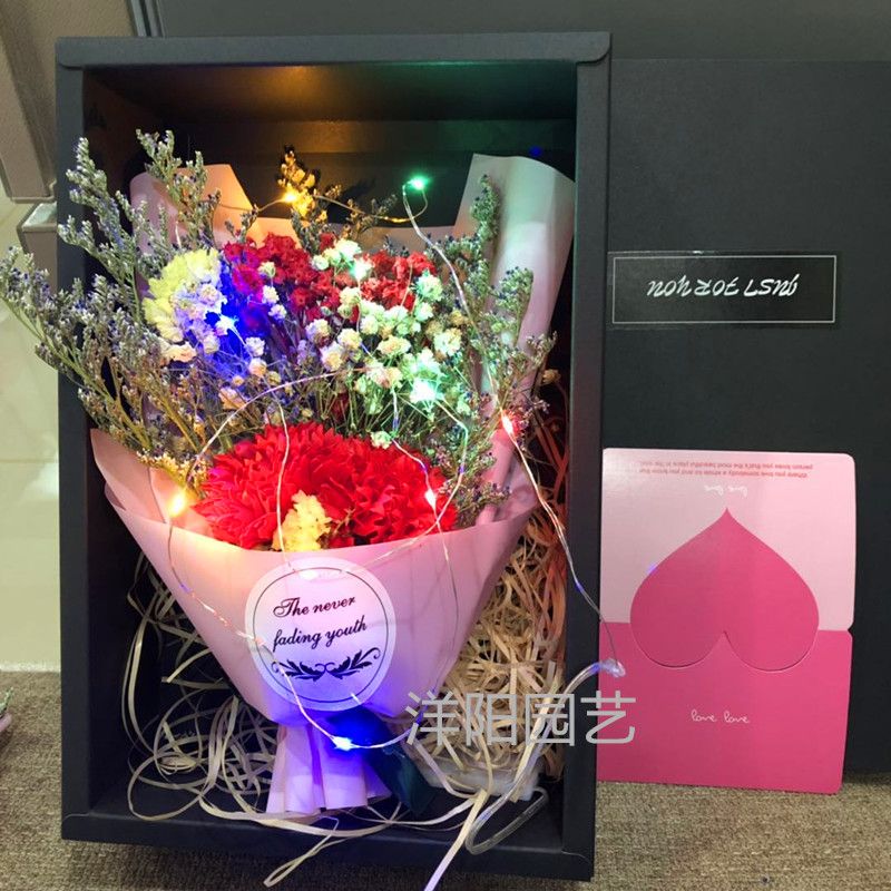 礼品花束图片 dcaeafb4-1683-4d9a-865b-cdebaa4c9514.jpg