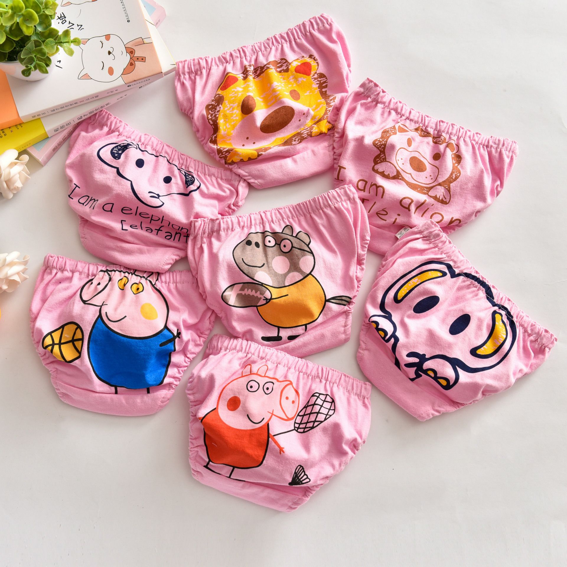 宝宝儿童卡通印花纯棉三角男女童内裤