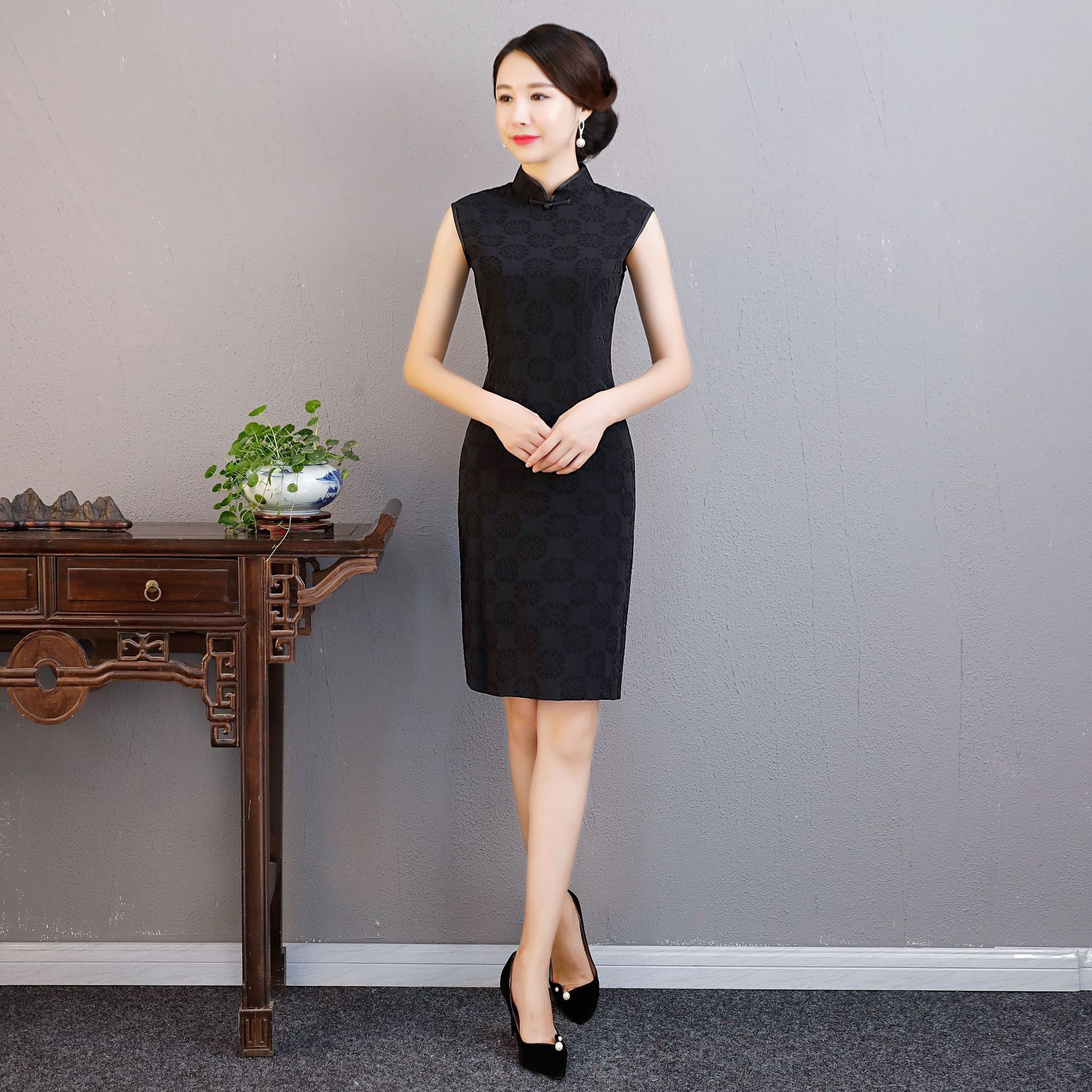 微胖女人高档连衣裙夏修身 14d5fe54-e46d-4099-9318-73918b71b0df.jpg