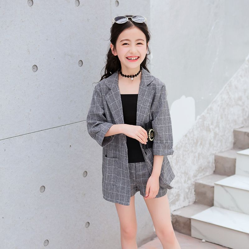 Girls' three piece suit 2020 spring summer coat Korean Blazer two piece medium and large children's suit foreign style girl