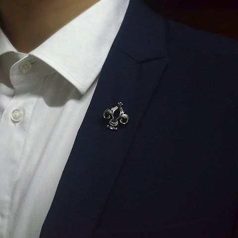 鸢尾花男士胸针欧洲复古皇室绅士高档奢华多用途别针领针西装服莺