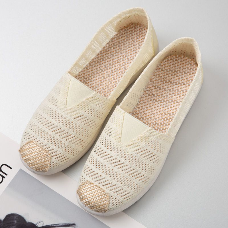 Old Beijing cloth shoes woman spring new style one legged lazy person flat sole soft sole single shoes breathable canvas shoes mother lady