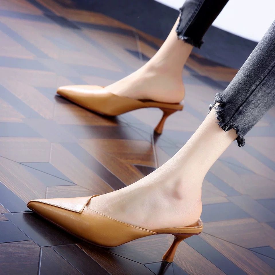 Simple temperament Baotou medium heel pointed slippers women sandals 2020 summer Korean version versatile commuter Stiletto High Heels