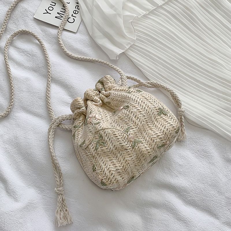 Summer lace woven bag women's bag 2020 new forest fashion bucket bag versatile ins One Shoulder Messenger Bag