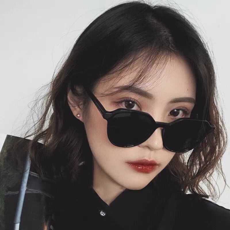 Ins sunglasses, female Korean Edition, student tide, retro face, tiktok, sunglasses, female anti ultraviolet voice, red voice and the same paragraph.