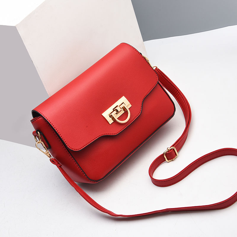 New small bag female Korean fashion shoulder bag simple all-match Messenger bag Ladies trend small square bag small fresh