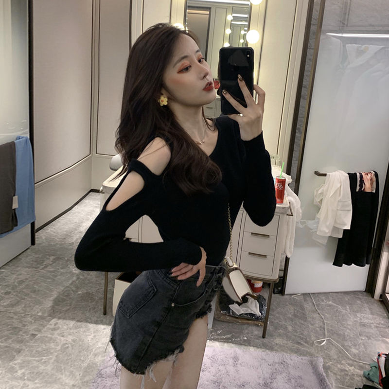 Spring and autumn fashion temperament thin black sexy off-shoulder t-shirt ladies long-sleeved tight-fitting lining bottoming shirt summer