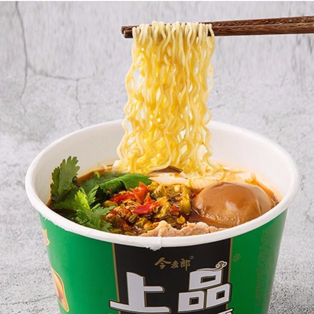 今麦郎上品桶装方便面有卤蛋混搭多口味泡面夜宵整箱特价批发包邮