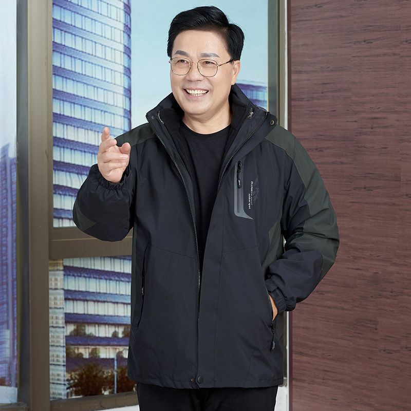 新款中老年冲锋衣三合一可拆卸爸爸装秋冬季男士风衣外套爷爷加绒