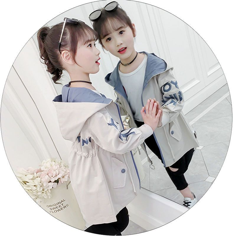 Girl's wear spring and autumn winter windbreaker 2019 new Korean children's foreign style coat little girl's medium long fashionable top