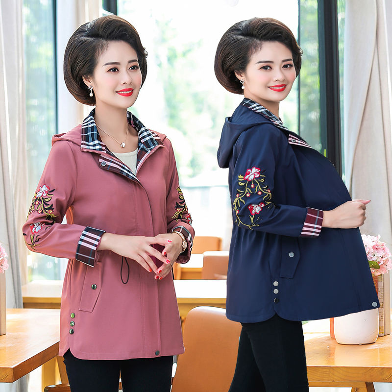 Mother spring and autumn coat 2019 new broad wife middle aged windbreaker large size middle aged and elderly women's middle and long autumn coat