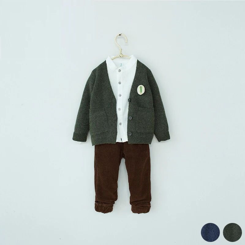 Boys' cardigan sweater thickened children's coat new Korean V-neck T-shirt for boys and girls in autumn / winter 2020