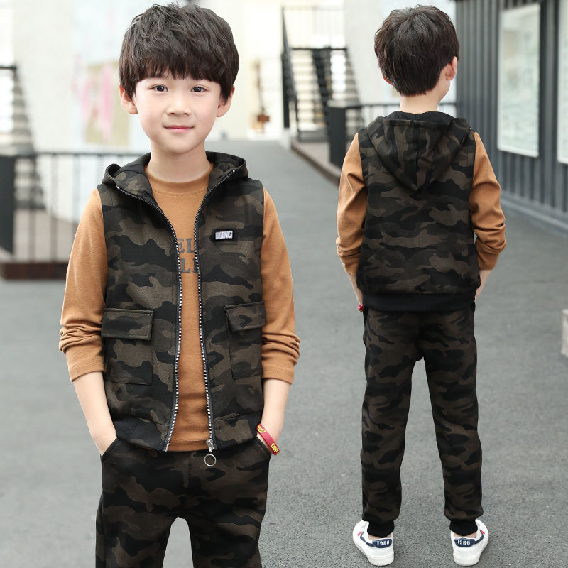 Children's spring suit 2020 new Korean camouflage three piece set / two piece set