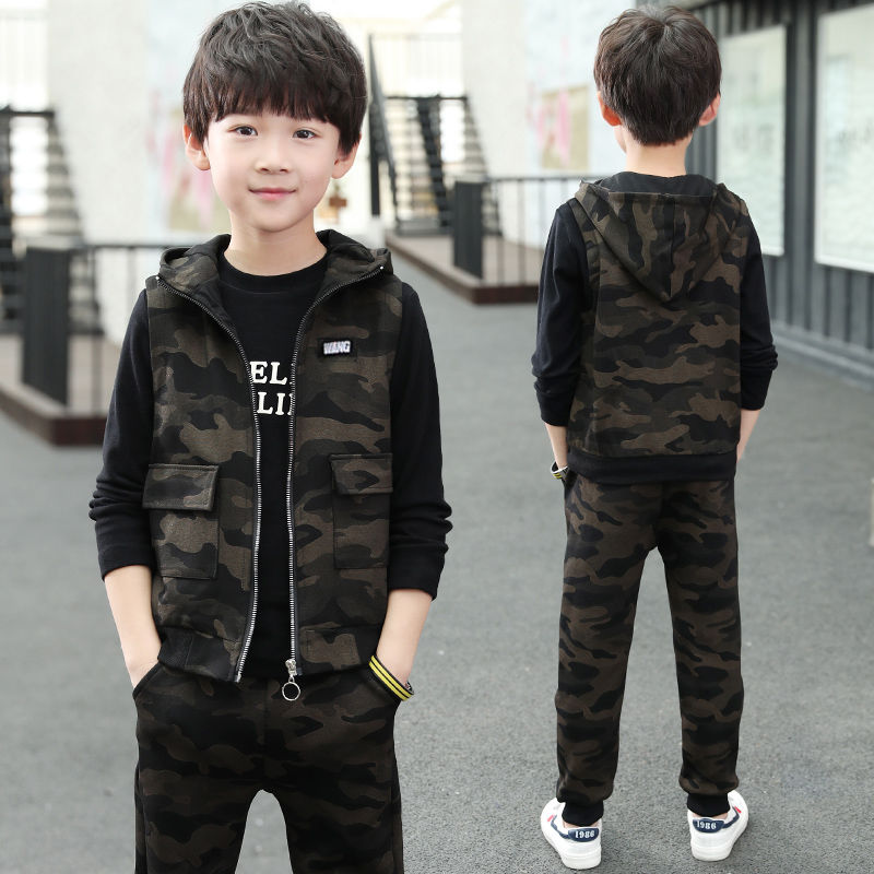 Children's spring suit 2020 new Korean camouflage three piece set / two piece set