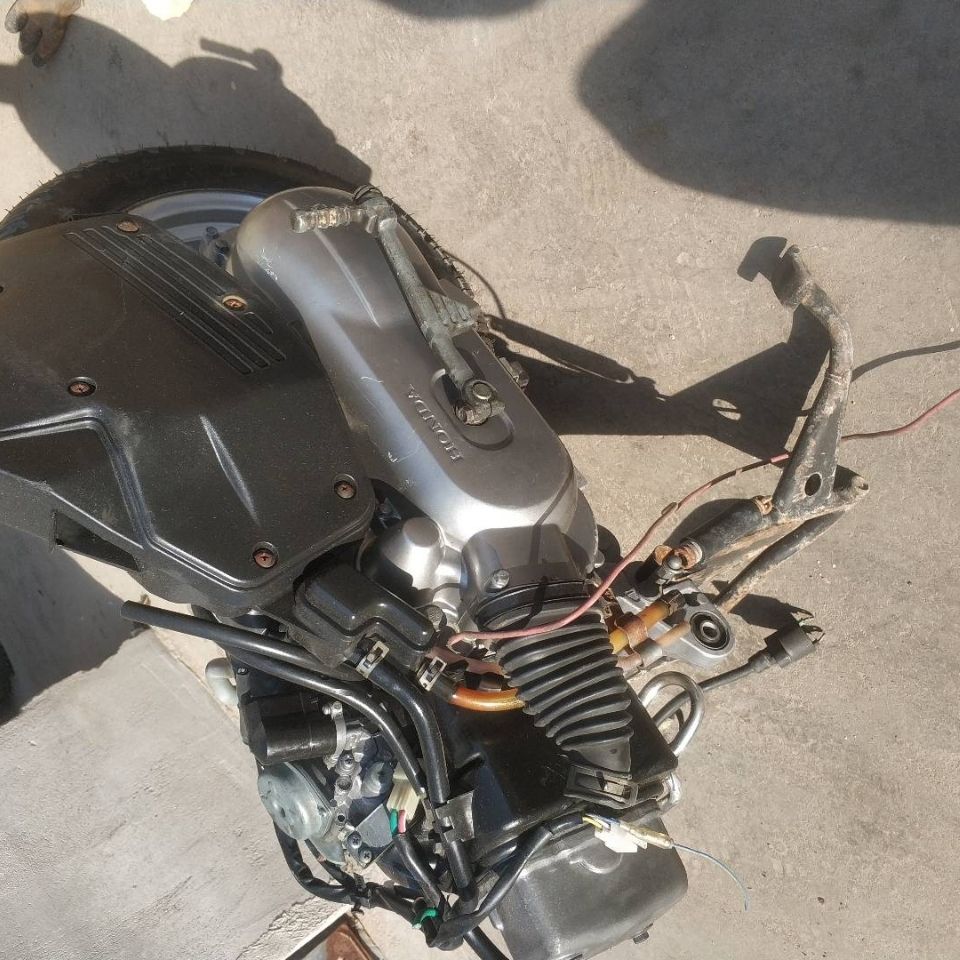 五羊本田100发动机踏板车发动机 优悦 喜悦 小公主100发动机总成