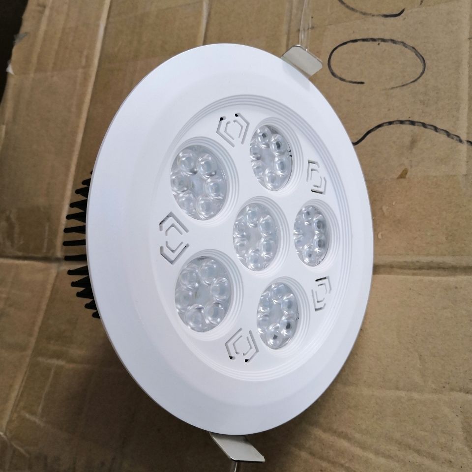 led射灯专业珠宝灯36w高亮进口芯片开孔13公分质保三年珠宝店专用