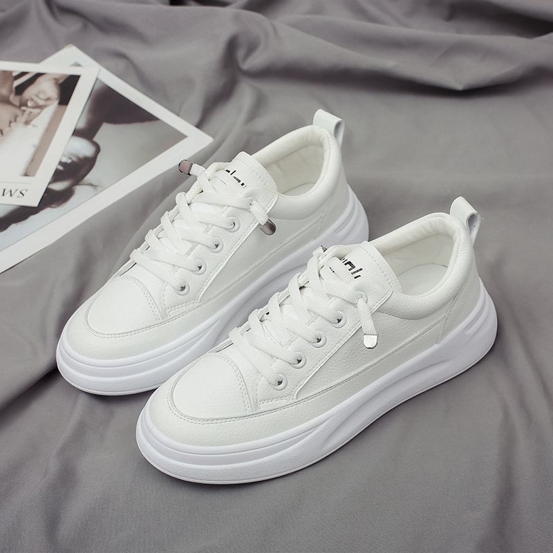 Small white shoes women's 2021 new autumn Korean version all-match Hong Kong style student board shoes thick bottom increased women's shoes net red cotton shoes