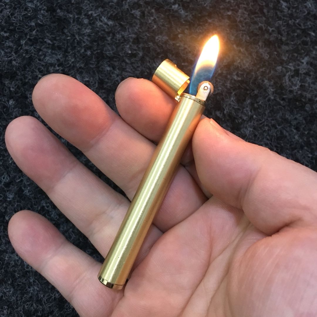 超细充气打火机可放进烟盒里的打火机超细可放进烟盒里的打火机