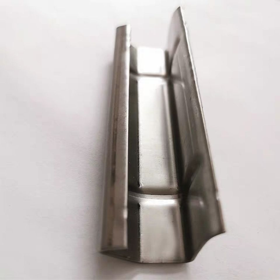 风管卡条镀锌板共板法兰卡条风管卡条风管角码勾码卡条风管配件