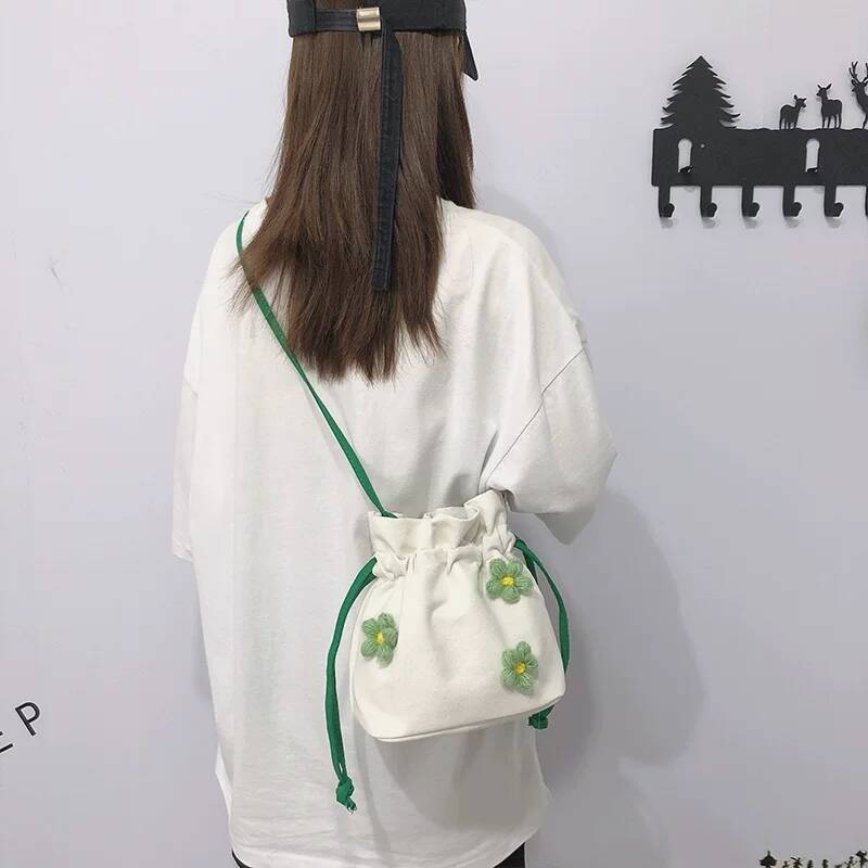 小包包女2023夏天新款韓版百搭斜挎包帆布單肩小清新小花朵水桶包