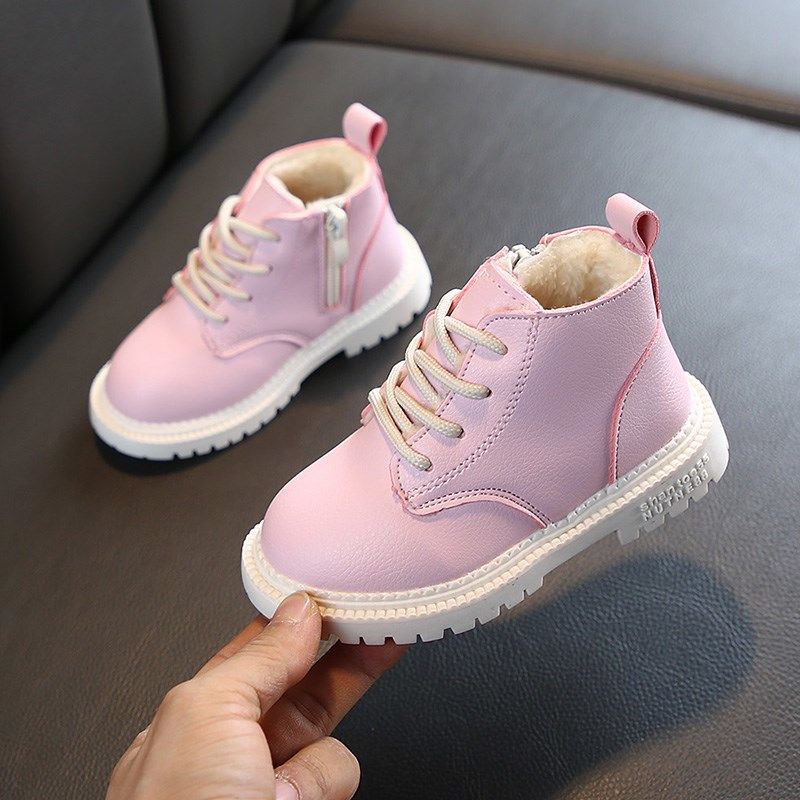 三十岁以上男士马丁靴 c48c87a6-6d31-453f-8a19-2b82ab355f52.jpg