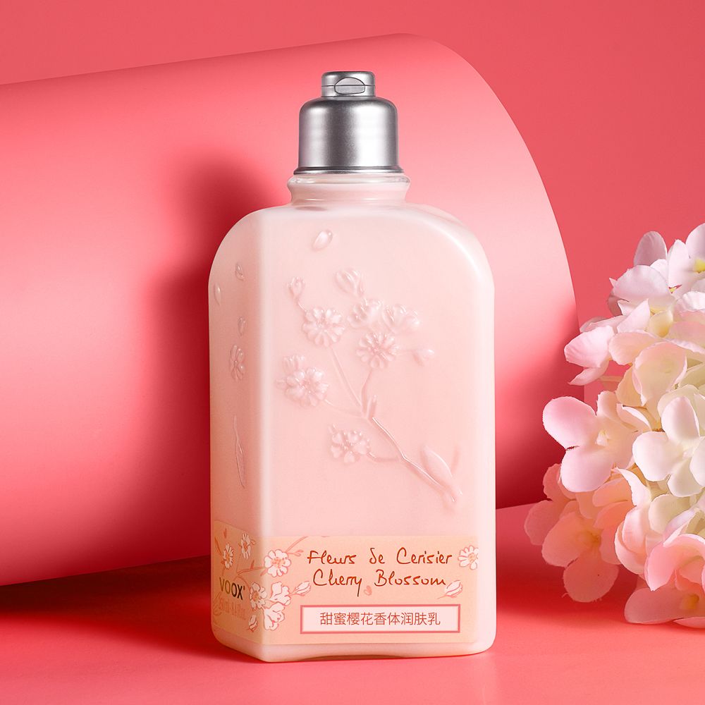 伊珈美妆专营店  李佳琦推荐>樱花身体乳补水保湿滋