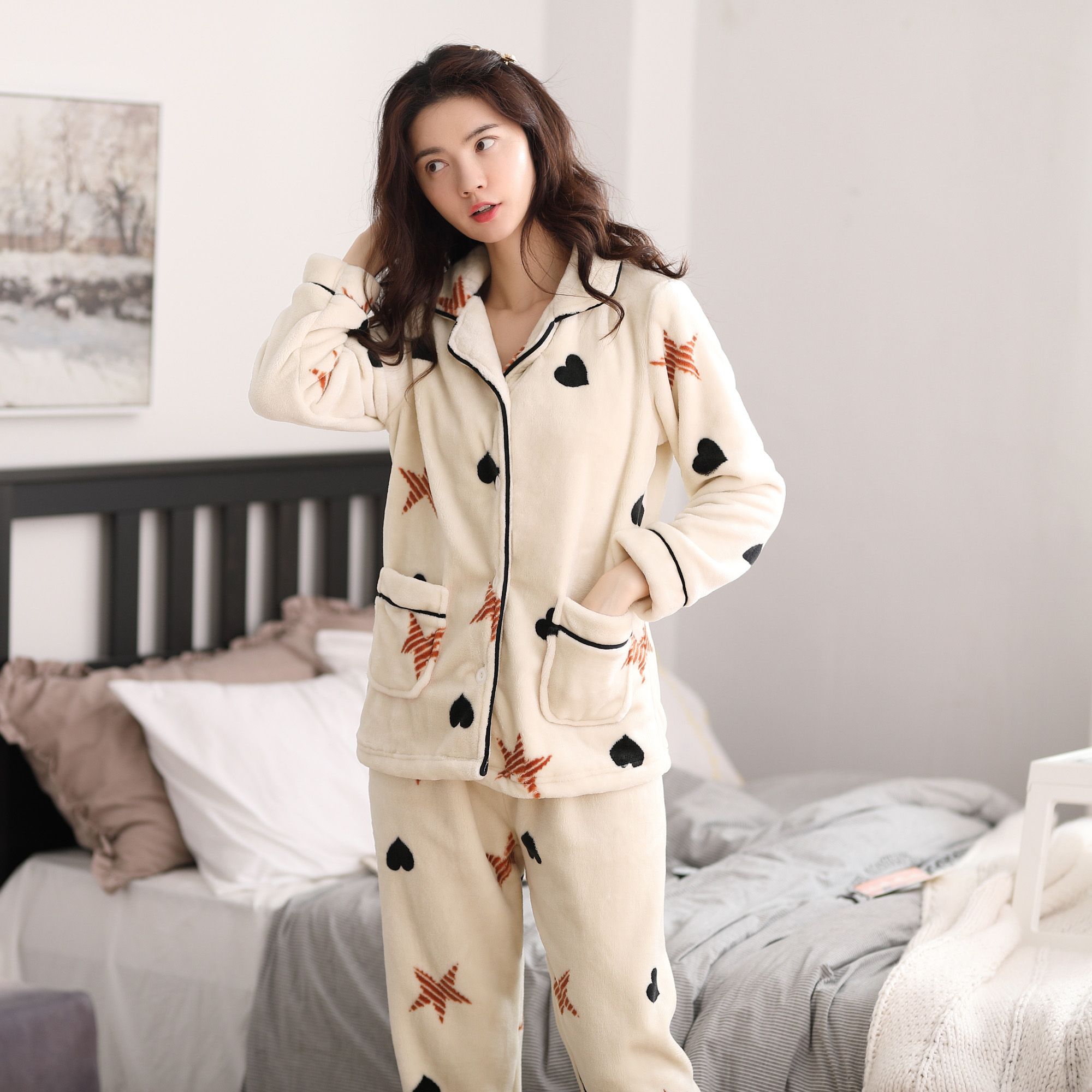 秋冬法兰绒珊瑚绒套装睡衣睡袍女时尚舒适保暖加厚加长浴袍家居服