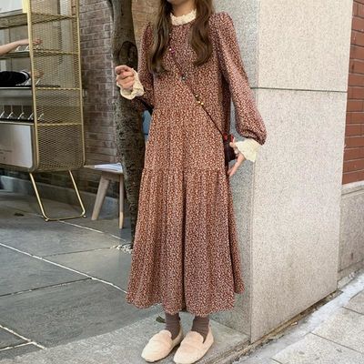 67214/法式复古蕾丝拼接立领宽松碎花打底裙中长款连衣裙女2021春秋新款