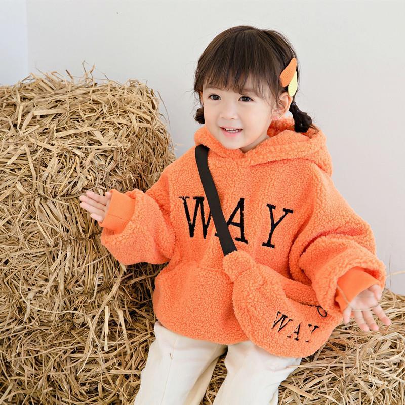 Girls' Hooded Sweater 2020 new children's imitation lamb wool Plush thickened children's foreign style autumn coat