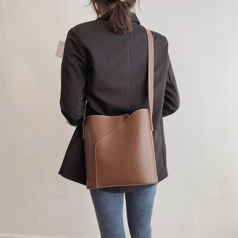 Bag female crossbar versatile Korean student large capacity single shoulder bag new lady simple retro Bucket Bag