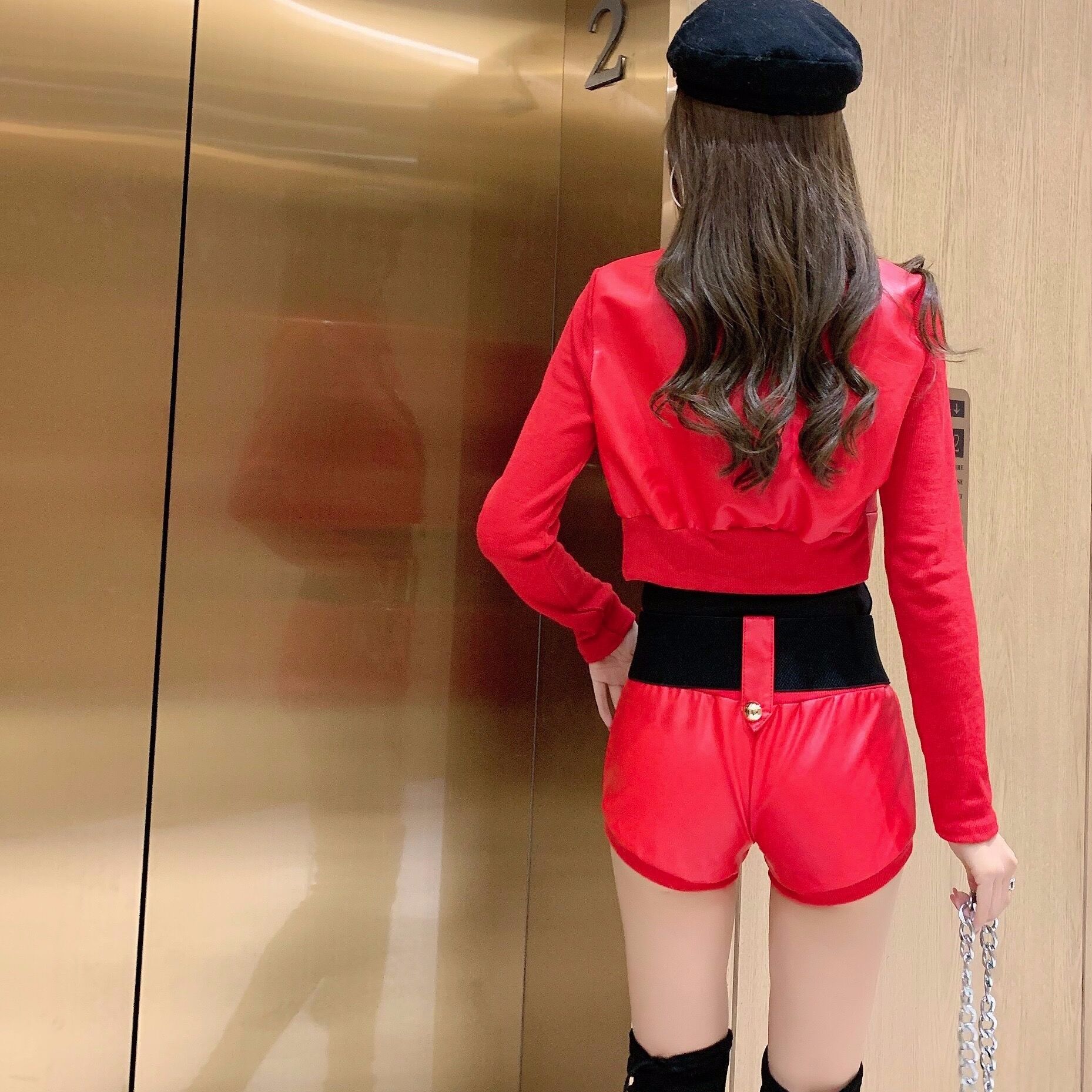 2023 spring and autumn new suit women's fashion thin PU leather stitching cotton short coat + shorts + belt trendy three-piece suit