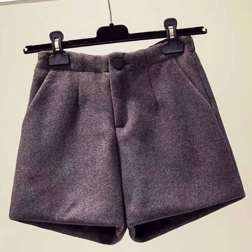 Woollen shorts for women in autumn and winter