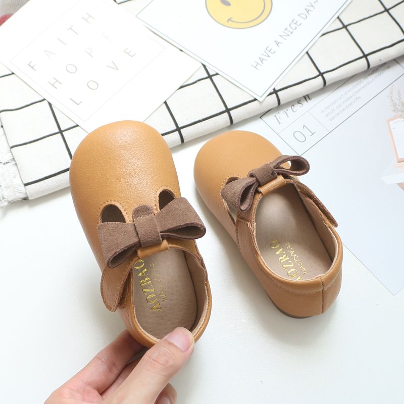 Girl's leather shoes princess shoes autumn new soft soled baby beans shoes small children's shoes Korean version of children's grandmother shoes
